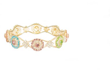 Altın bilezik takı