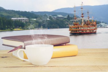 Kahve ve göl ASHI tekne