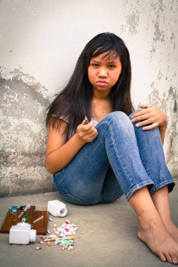 Ergenlik döneminde uyuşturucu bağımlılığı