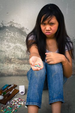 Ergenlik döneminde uyuşturucu bağımlılığı