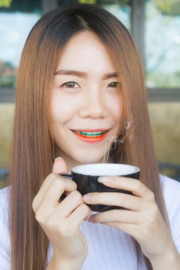 Yüzünde gülümseme