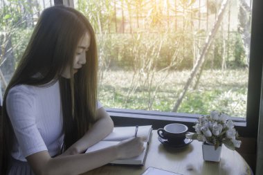 Bir Kitap Yazılıyor