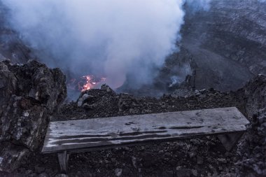 Erüpsiyonu nyiragongo yanardağ krater