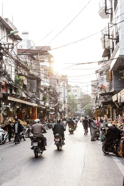 Hanoj Vietnam Prosince 2019 Ulice Staré Čtvrti Proti Dennímu Světlu — Stock fotografie