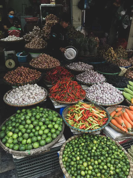 Hanoi Wietnam Luty 2020 Świeże Warzywa Sprzedaż Rynku Ulicznym Żywności — Zdjęcie stockowe