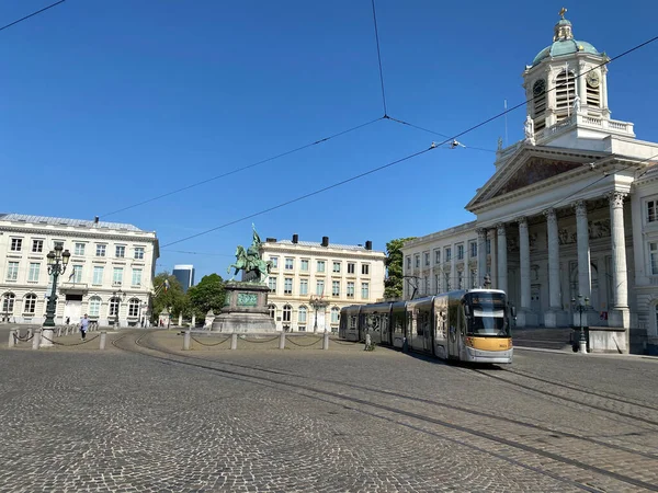 Bruselas Bélgica Abril 2020 Transporte Público Bruselas Calle Desierta Durante — Foto de Stock