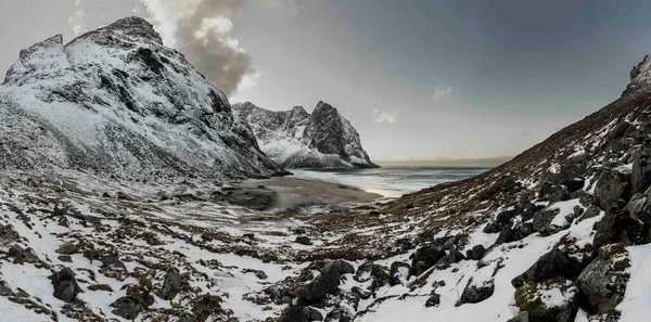 Kvalvika Beach Winter View — 스톡 사진