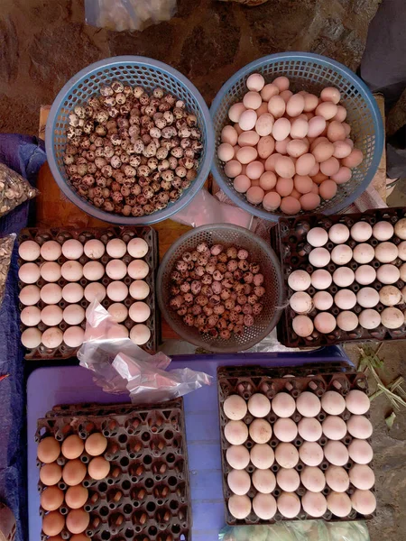 Top View Assortment Loose Eggs Market Short Circuit Production — Stock Photo, Image