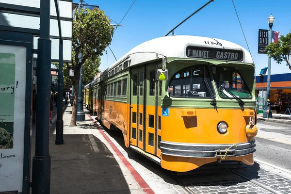 Tramwaje w San Francisco, Kalifornia — Zdjęcie stockowe