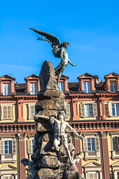Пам'ятник Statuto площі в Туріні (Італія) — стокове фото