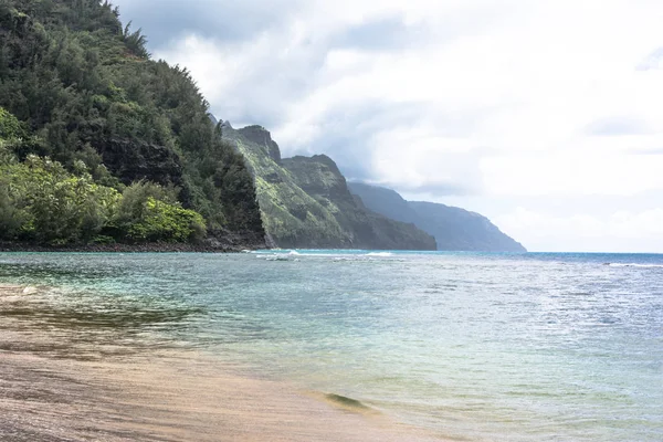 记在考艾岛，夏威夷的海滩 — 图库照片