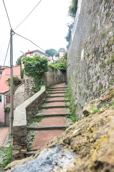 Alley a Lerici, Italia — Foto Stock