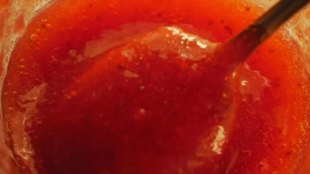 Γλυκιά Μαρμελάδα Φράουλα Επιδόρπιο Πουρέ Φράουλας Ζάχαρη — Αρχείο Βίντεο