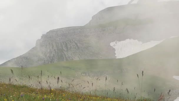 Низькі Хмари Горах — стокове відео