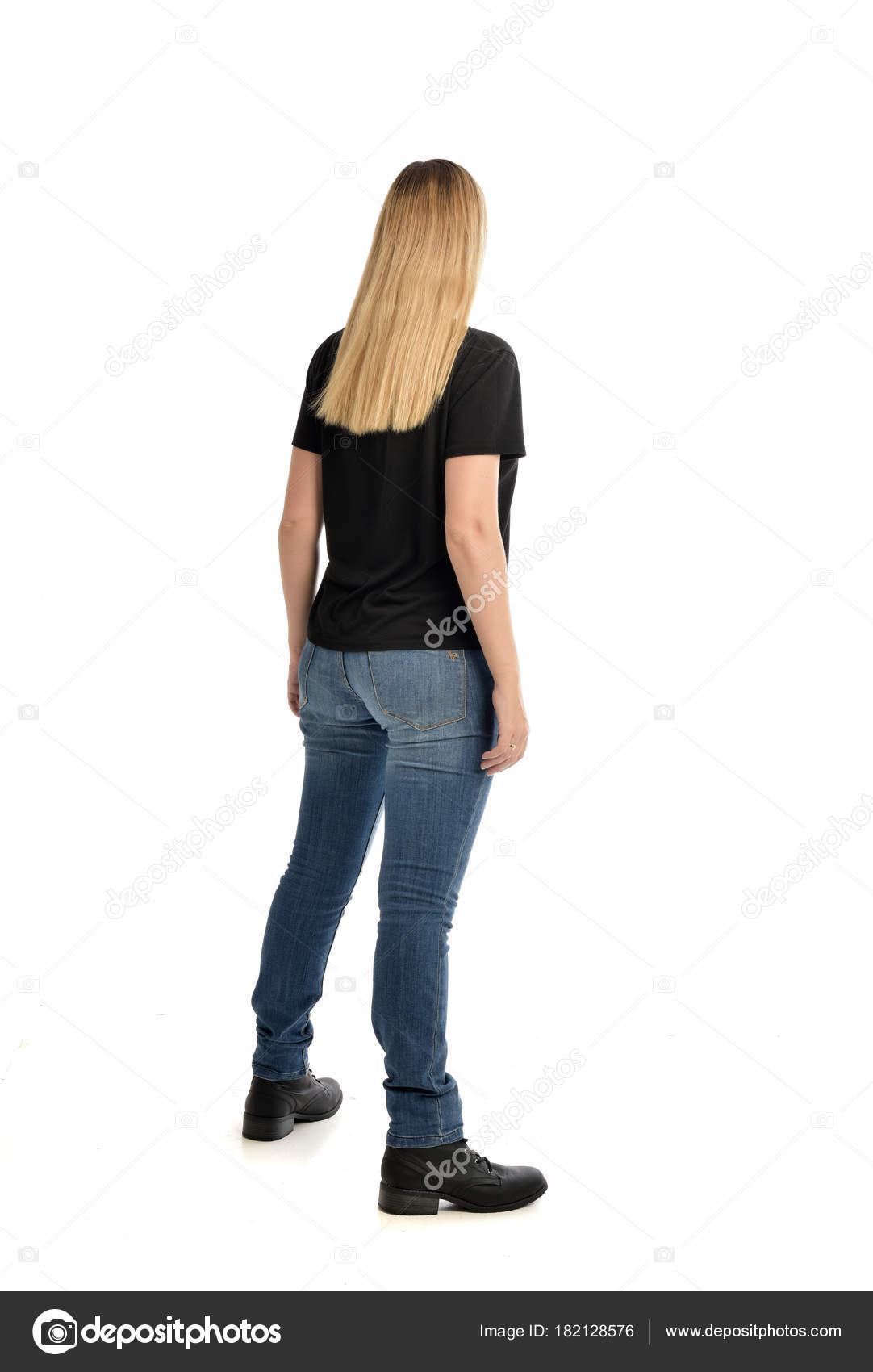black shirt with jeans girl