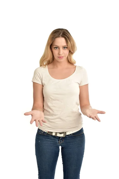 Portret Van Blond Meisje Dragen Witte Shirt Geïsoleerd Witte Achtergrond — Stockfoto