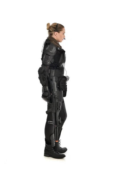 Full Length Portrait Female Soldier Wearing Black Tactical Armour Holding — Stock Photo, Image
