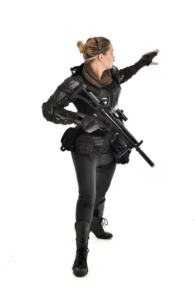 Full Length Portrait Female Soldier Wearing Black Tactical Armour Holding — Stock Photo, Image