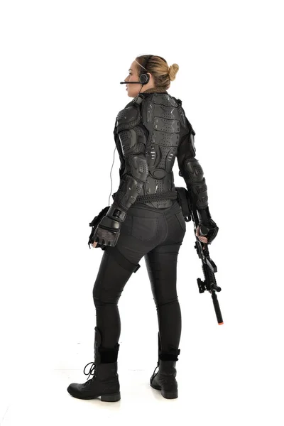 Full Length Portrait Female Soldier Wearing Black Tactical Armour Holding — Stock Photo, Image