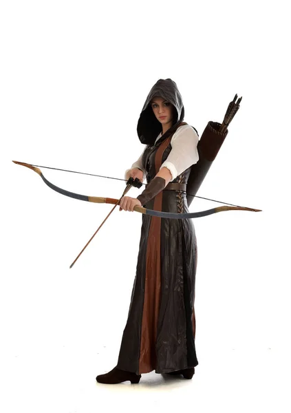 Full Length Portrait Woman Wearing Brown Medieval Fantasy Outfit Bow — Stock Photo, Image