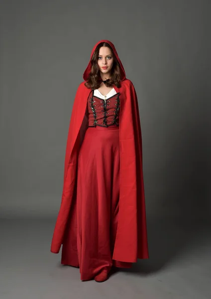 Full Length Portrait Brunette Lady Wearing Red Fantasy Costume Cloak — Stock Photo, Image