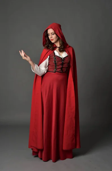 Full Length Portrait Brunette Lady Wearing Red Fantasy Costume Cloak — Stock Photo, Image