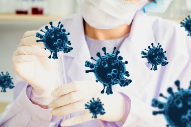 Koruyucu gözlüklü kadın doktor ve bilim adamı, test tüpü antivirüs covid 19, konsept salgın ve bulaşıcı salgınlar, antibiyotikler ve insanlar için geliştirilen aşılar