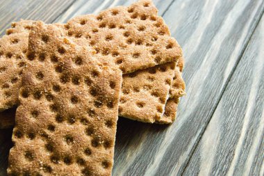 somun ve kaseti ahşap arka plan üzerinde ince sağlık diyet