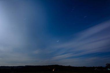 Arazi dönüşü Ukrayna gece gökyüzünde açıkça görülmeye başlıyor