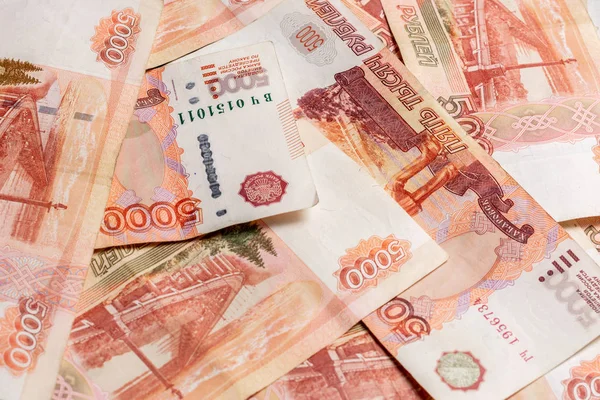 The texture of the largest Russian banknotes 5000 rubles. — Stock Photo, Image