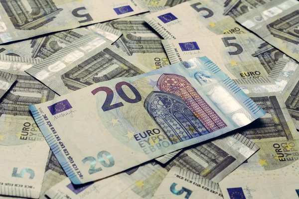 ヨーロッパのお金はテクスチャ、 20と5ユーロの宗派にあります. — ストック写真