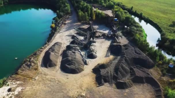 Mining Industry Stone Quarry Cranes Trucks Basalt Processing Quarry Ukrainian — 비디오