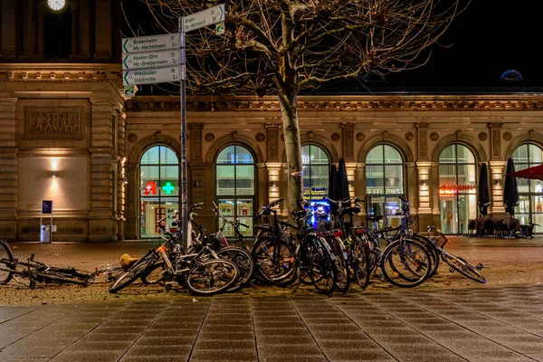 Mainz Alemanha Janeiro 2020 Ruas Noturnas Perto Estação Principal Mainz — Fotografia de Stock