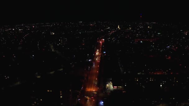 Ville Nocturne Avec Carrefour Rempli Circulation Dans Les Lumières Des — Video