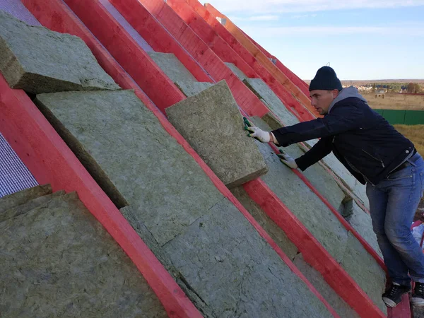 Takisolering Med Mineralull Isolering Utanför Taket 2020 — Stockfoto