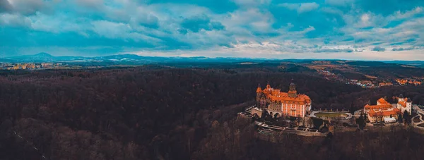 Majestoso Castelo Ksiaz Polônia Durante Outono Frio Vista Superior Novo — Fotografia de Stock