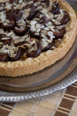 Hazır yemek: erikli ve badem yapraklı turta - Macar mutfağı, yemek fotoğrafçılığı