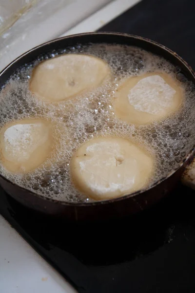 Chef Cooks Kitchen Frying Dough Meat Molded Peremyach Hot Oil — Stock Photo, Image