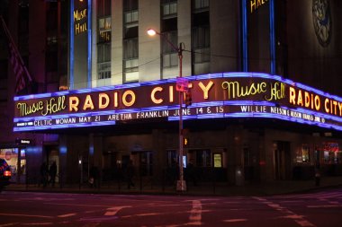 New York, Amerika Birleşik Devletleri - Mart 2014 - yaklaşık radio City Music hall, gece.