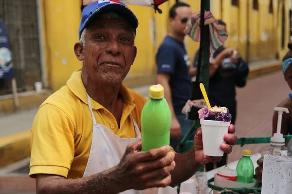 Panama City Augustus 2014 Ambachtelijke Slush Verkoper Panama Oude Stad — Stockfoto