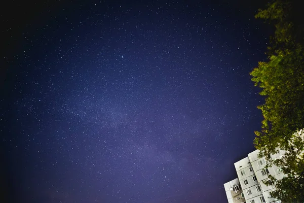 Der Nachthimmel Und Die Sterne Der Stadt — Stockfoto