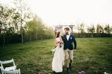 Düğünden sonra mutlu gelin ve damat