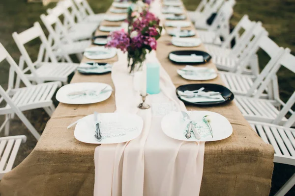 Düğün töreni. Tablonun güzel dekorasyon