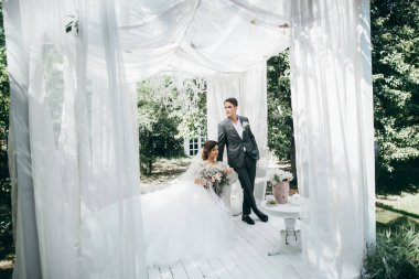 poz yeni evli genç Çift 