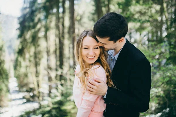 Happy Young Couple Newlyweds Posing Forest — Stock Photo, Image