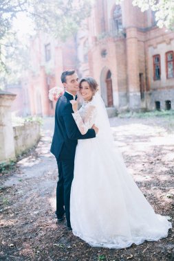 Eski muhteşem kale poz Düğün çifti