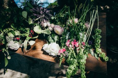 çiçekli güzel düğün günü dekorasyon 