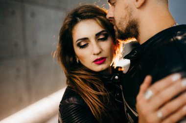 yolda poz genç güzel Çift