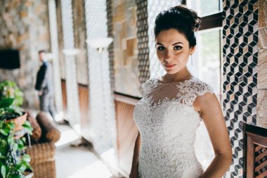 indors gülümseyen genç güzel gelin