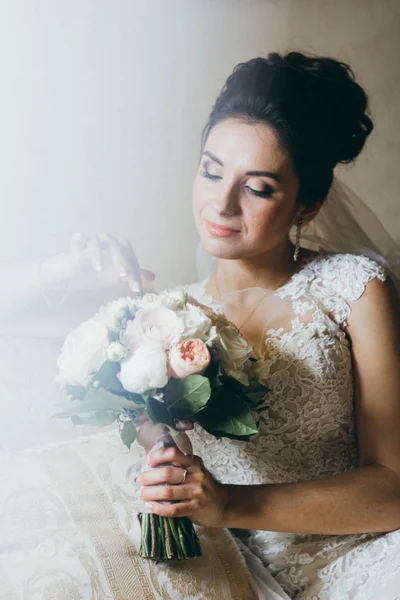 Young Beautiful Bride Holding Bouquet — Stock Photo, Image